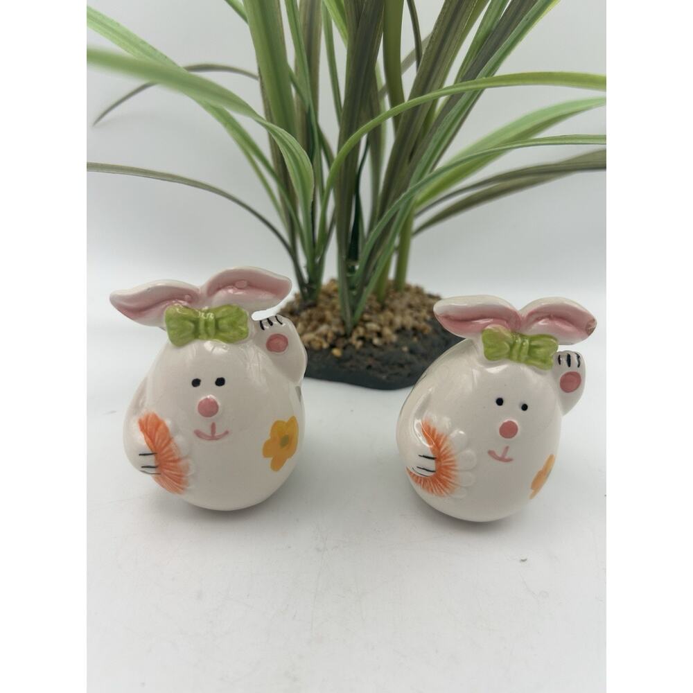 Bunny Salt and Pepper Shakers Round Like Egg Easter Table Decor Home